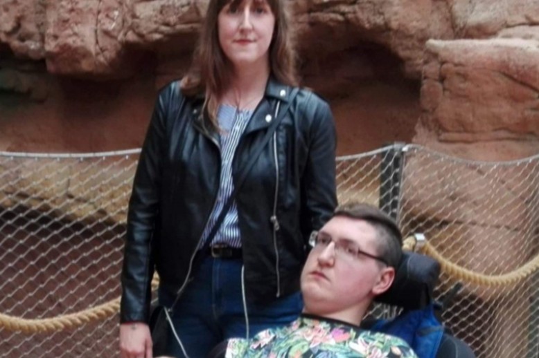 Potrzebny wózek elektryczny z pionizacją dla Patryka.