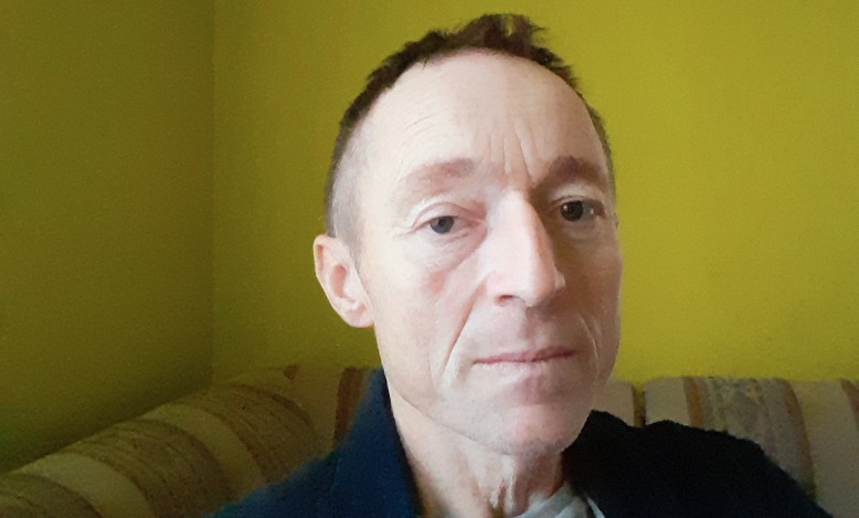 Robert ma nowotwór. Lek ratujący życie kosztuje 30 000 zł miesięcznie.