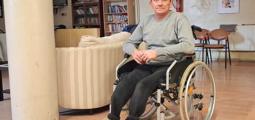 Iwan potrzebuje protez obu nóg. Bez naszej pomocy nie ma na to szans.