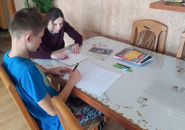 Marzenie Ani? Spacer z synami.